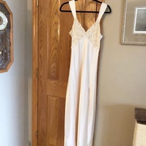 EUC Victoria’s Secret Full Length Gown